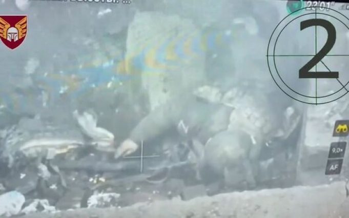 Окупант застрелився на полі бою поблизу Мар’їнки на Донеччині. ВIДЕО Окупант-застрелився-на-полі-бою-поблизу-Мар’їнки-на-Донеччині.-ВiДЕО