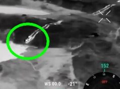 Ворожий БТР їде по схилу до озера і тоне. ВIДЕО безпілотника Ворожий-БТР-їде-по-схилу-до-озера-і-тоне.-ВiДЕО-безпілотника