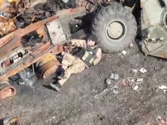 Окупант марно прикидається мертвим, щоб уникнути удару українського дрона. ВIДЕО 18+ Окупант-марно-прикидається-мертвим,-щоб-уникнути-удару-українського-дрона.-ВiДЕО-18+