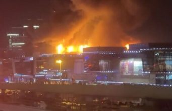 82 вбитих і понад 120 поранених. Стрільба на концерті у Москві (оновлено). ВIДЕО 82-вбитих-і-понад-120-поранених-Стрільба-на-концерті-у-Москві-(оновлено).-ВiДЕО