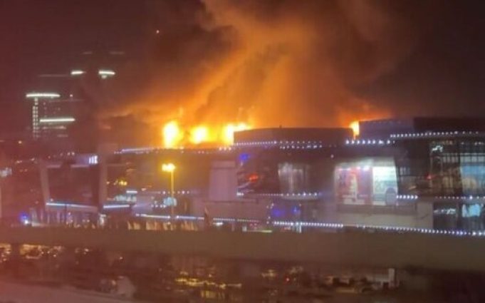 82 вбитих і понад 120 поранених. Стрільба на концерті у Москві (оновлено). ВIДЕО 82-вбитих-і-понад-120-поранених-Стрільба-на-концерті-у-Москві-(оновлено).-ВiДЕО