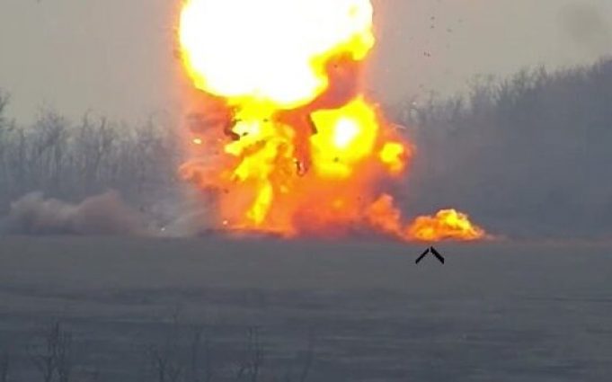 Детонація боєкомплекту ворожого танка на Запорізькому напрямку. ВIДЕО Детонація-боєкомплекту-ворожого-танка-на-Запорізькому-напрямку.-ВiДЕО