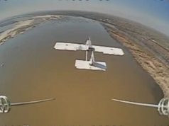 Дрон-камікадзе атакує ворожий ударний безпілотник у небі над Дніпром. ВIДЕО Дрон-камікадзе-атакує-ворожий-ударний-безпілотник-у-небі-над-Дніпром.-ВiДЕО