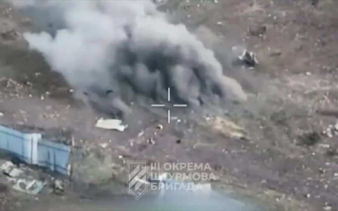Фокус зі зникненням окупанта у виконанні оператора дрона-камікадзе 3-ї ОШБ. ВIДЕО Фокус-зі-зникненням-окупанта-у-виконанні-оператора-дрона-камікадзе-3-ї-ОШБ.-ВiДЕО