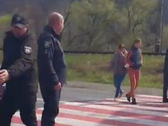 На Закарпатті жінки перекрили трасу Київ – Чоп через “мобілізацію в регіоні та проти ТЦК”,... На-Закарпатті-жінки-перекрили-трасу-Київ-–-Чоп-через-“мобілізацію-в-регіоні-та-проти-ТЦК”,.