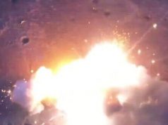 Дві російські бронемашини горять на полі бою. ВIДЕО Дві-російські-бронемашини-горять-на-полі-бою.-ВiДЕО