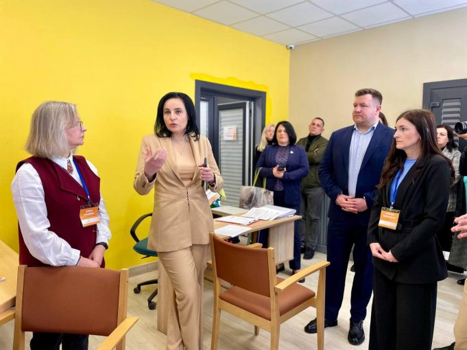 Нововолинськ відвідала міністр соціальної політики України Оксана Жолнович Нововолинськ-відвідала-міністр-соціальної-політики-України-Оксана-Жолнович