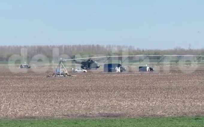У Румунії біля кордону з Україною знайшли фрагменти безпілотника. ВIДЕО У-Румунії-біля-кордону-з-Україною-знайшли-фрагменти-безпілотника.-ВiДЕО