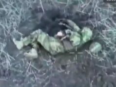 Окупанту відірвало руку і він самоліквідувався, вставивши дуло автомата до рота. ВIДЕО Окупанту-відірвало-руку-і-він-самоліквідувався,-вставивши-дуло-автомата-до-рота.-ВiДЕО