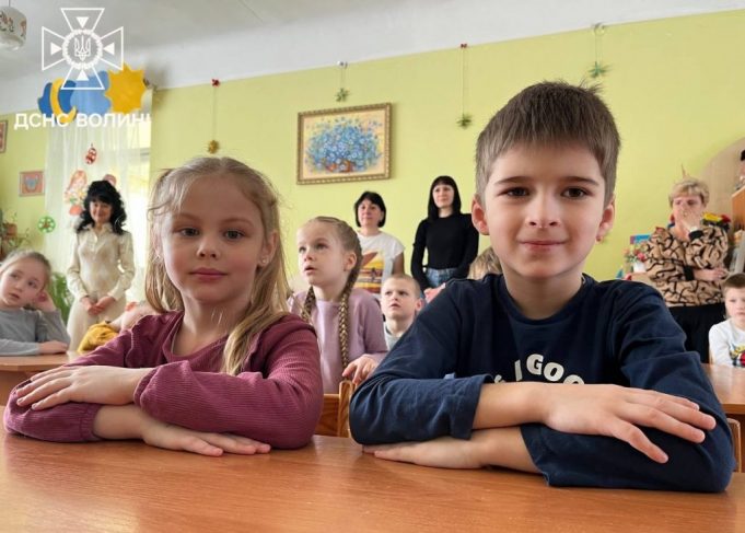 Рятувальники докладають максимум зусиль аби навчити підростаюче покоління правилам безпеки