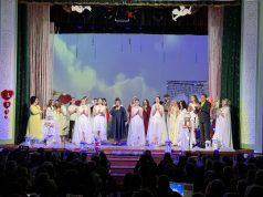 Прем’єра від народного аматорського театру «Авантюра» зібрала повний зал глядачів Прем’єра-від-народного-аматорського-театру-«Авантюра»-зібрала-повний-зал-глядачів