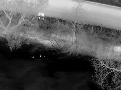 На Закарпатті прикордонник врятував чоловіка, який намагався уночі переплисти Тису. ВIДЕО На-Закарпатті-прикордонник-врятував-чоловіка,-який-намагався-уночі-переплисти-Тису.-ВiДЕО