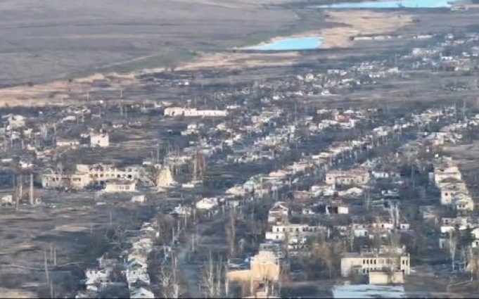 Знищене окупантами село Первомайське поблизу Донецька. ВIДЕО безпілотника Знищене-окупантами-село-Первомайське-поблизу-Донецька.-ВiДЕО-безпілотника