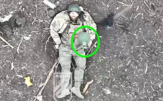 Граната поцілила окупанту в лоба. ВIДЕО Граната-поцілила-окупанту-в-лоба.-ВiДЕО