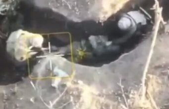 На штурм – на мопеді: Нацгвардійці в районі Урожайного взяли в полон окупанта. ВIДЕО На-штурм-–-на-мопеді:-Нацгвардійці-в-районі-Урожайного-взяли-в-полон-окупанта.-ВiДЕО