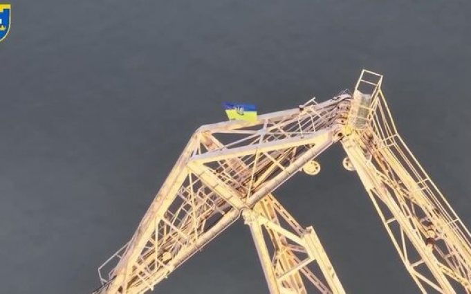 Прапор України підняли на окупованій частині Херсонщини. ВIДЕО Прапор-України-підняли-на-окупованій-частині-Херсонщини.-ВiДЕО