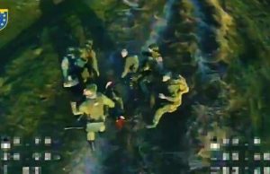 Воїни 108 ОБрТрО атакували дві евакуаційні групи противка. ВIДЕО Воїни-108-ОБрТрО-атакували-дві-евакуаційні-групи-противка.-ВiДЕО