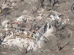 Дрон-камікадзе атакує групу окупантів, які ховалися у напівзруйнованому будинку. ВIДЕО Дрон-камікадзе-атакує-групу-окупантів,-які-ховалися-у-напівзруйнованому-будинку.-ВiДЕО