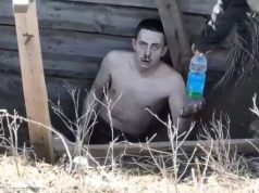 Росіянин здається в полон у самих трусах. ВIДЕО Росіянин-здається-в-полон-у-самих-трусах.-ВiДЕО