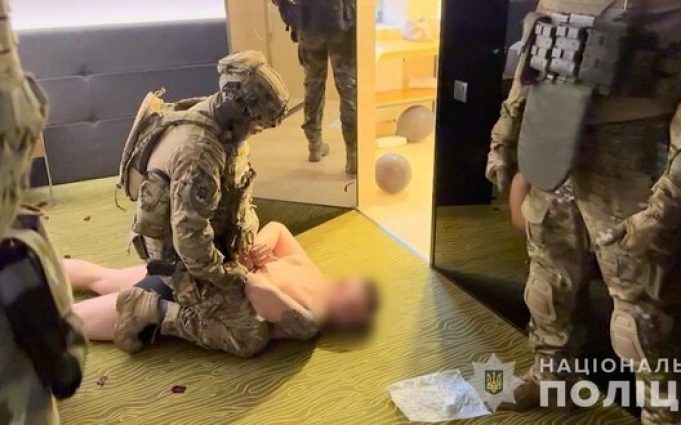 Банду на чолі з кримінальним авторитетом затримали на Полтавщині. ВІДЕО+ФОТОрепортаж Банду-на-чолі-з-кримінальним-авторитетом-затримали-на-Полтавщині.-ВІДЕО+ФОТОрепортаж