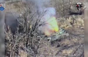 Бійці ССО дронами знищили 2 російські танка на Донецькому напрямку. ВIДЕО Бійці-ССО-дронами-знищили-2-російські-танка-на-Донецькому-напрямку.-ВiДЕО
