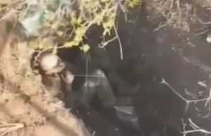 Двоє окупантів застрелилися на полі бою. ВIДЕО Двоє-окупантів-застрелилися-на-полі-бою.-ВiДЕО