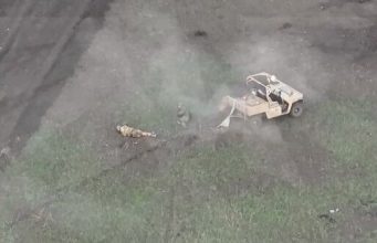 Бійці 47 ОМБр атакували гольфкар з окупантами на Авдіївському напрямку. ВIДЕО Бійці-47-ОМБр-атакували-гольфкар-з-окупантами-на-Авдіївському-напрямку.-ВiДЕО