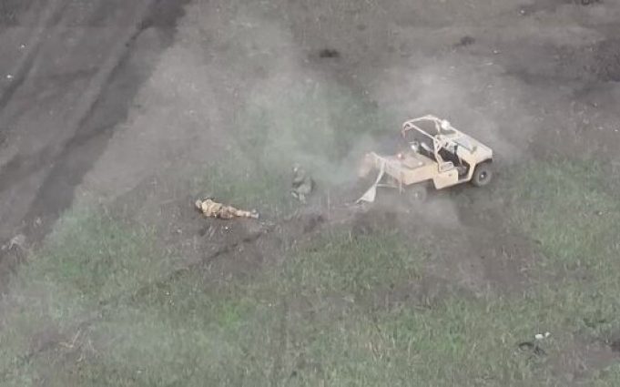 Бійці 47 ОМБр атакували гольфкар з окупантами на Авдіївському напрямку. ВIДЕО Бійці-47-ОМБр-атакували-гольфкар-з-окупантами-на-Авдіївському-напрямку.-ВiДЕО
