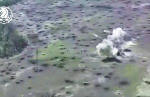 Артилеристи атакували групу ворожих піхотинців з гаубиці Д-30. ВIДЕО Артилеристи-атакували-групу-ворожих-піхотинців-з-гаубиці-Д-30.-ВiДЕО