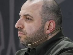 Росіяни намагаються прорватись під Бахмутом, однак Сили оборони зривають ці плани, – Умєров. ВIДЕО Росіяни-намагаються-прорватись-під-Бахмутом,-однак-Сили-оборони-зривають-ці-плани,-–-Умєров.-ВiДЕО