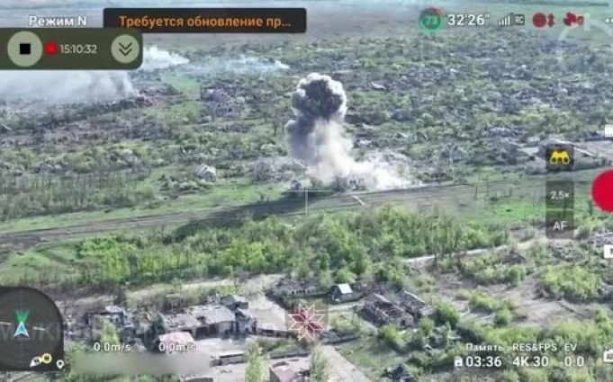 Воїни ЗСУ з РСЗВ HIMARS уразили скупчення окупантів поблизу Красногорівки. ВIДЕО Воїни-ЗСУ-з-РСЗВ-himars-уразили-скупчення-окупантів-поблизу-Красногорівки.-ВiДЕО
