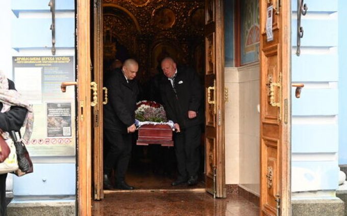Прощання з публіцистом та громадським діячем Дмитром Капрановим. ВІДЕО+ФОТОрепортаж Прощання-з-публіцистом-та-громадським-діячем-Дмитром-Капрановим.-ВІДЕО+ФОТОрепортаж