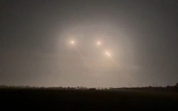 Пуски ракет MGM-140 ATACMS у ніч з 16 на 17 квітня та їхнє влучання в... Пуски-ракет-mgm-140-atacms-у-ніч-з-16-на-17-квітня-та-їхнє-влучання-в.