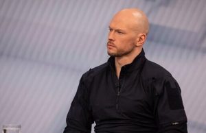 Генерал СБУ Вітюк у 2014 році знімав розстріли на Майдані з боку “Беркута” як оперативник... Генерал-СБУ-Вітюк-у-2014-році-знімав-розстріли-на-Майдані-з-боку-“Беркута”-як-оперативник.