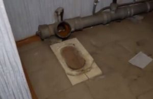 “Зняли навіть унітаз”: У Бурятії обікрали російського окупанта, який повернувся з України. ВIДЕО “Зняли-навіть-унітаз”:-У-Бурятії-обікрали-російського-окупанта,-який-повернувся-з-України.-ВiДЕО