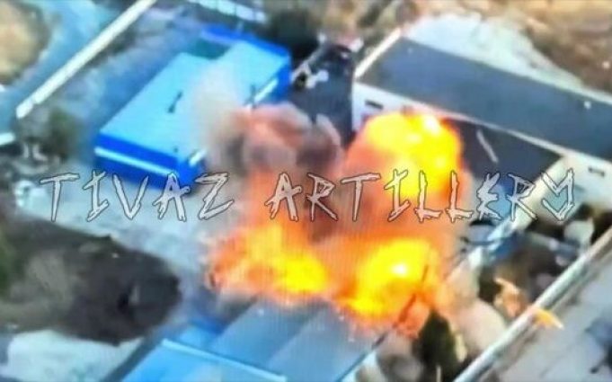 Українські захисники уразили ворожий командний пункт з РСЗВ HIMARS. ВIДЕО Українські-захисники-уразили-ворожий-командний-пункт-з-РСЗВ-himars.-ВiДЕО