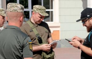 ТЦК за кордоном не вручатимуть повістки, – Міноборони. ВIДЕО ТЦК-за-кордоном-не-вручатимуть-повістки,-–-Міноборони.-ВiДЕО