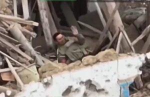 Окупант махає рукою безпілотнику за мить до смерті. ВIДЕО Окупант-махає-рукою-безпілотнику-за-мить-до-смерті.-ВiДЕО