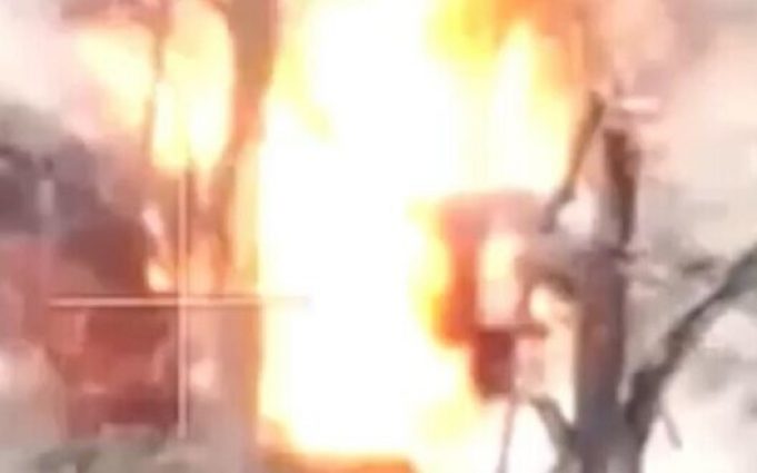 Окупант зник після прямого влучання снаряда. ВIДЕО Окупант-зник-після-прямого-влучання-снаряда.-ВiДЕО