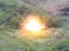 Знищення окупанта прямим влучанням дрона-камікадзе. ВIДЕО Знищення-окупанта-прямим-влучанням-дрона-камікадзе.-ВiДЕО