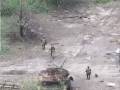 Двоє російських окупантів підриваються на невідомому предметі. ВIДЕО Двоє-російських-окупантів-підриваються-на-невідомому-предметі.-ВiДЕО