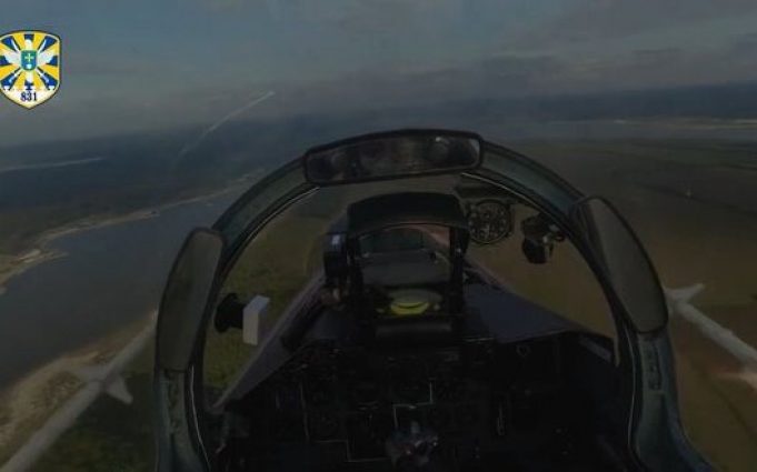 Бойова робота пілотів 831-ї бригади тактичної авіації. ВIДЕО Бойова-робота-пілотів-831-ї-бригади-тактичної-авіації.-ВiДЕО