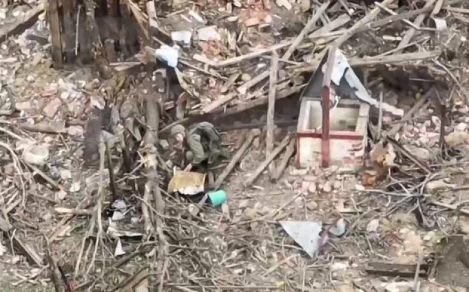 Дрон 47-ї ОМБр знищив російського окупанта, який намагався бути непомітним. ВIДЕО Дрон-47-ї-ОМБр-знищив-російського-окупанта,-який-намагався-бути-непомітним.-ВiДЕО
