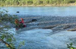 Тіла двох чоловіків виявили у Тисі, – ДПСУ. ВІДЕО+ФОТО Тіла-двох-чоловіків-виявили-у-Тисі,-–-ДПСУ.-ВІДЕО+ФОТО