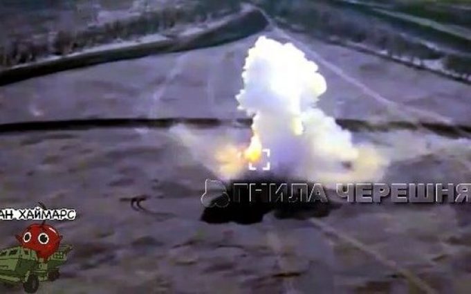 HIMARS знищує російський ЗРК “Бук” на Запорізькому напрямку. ВIДЕО himars-знищує-російський-ЗРК-“Бук”-на-Запорізькому-напрямку.-ВiДЕО