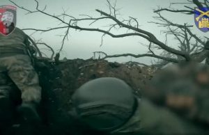 Воїни 63 ОМБр захоплюють ворожий окоп та беруть у полон кількох російських загарбників. ВIДЕО Воїни-63-ОМБр-захоплюють-ворожий-окоп-та-беруть-у-полон-кількох-російських-загарбників.-ВiДЕО