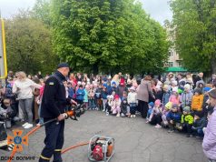 Фахівці ДСНС провели показові виступи у закладах освіти Нововолинської громади у рамках “Тижня безпеки”