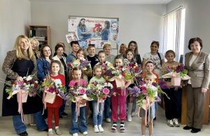 «Букет для мами»: дітки загиблих Захисників громади створювали квіткові композиції «Букет-для-мами»:-дітки-загиблих-Захисників-громади-створювали-квіткові-композиції