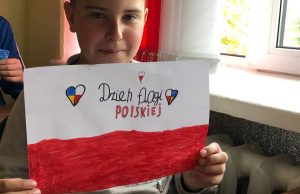 Учні Нововолинських ліцеїв привітали поляків з Днем державного прапора Учні-Нововолинських-ліцеїв-привітали-поляків-з-Днем-державного-прапора