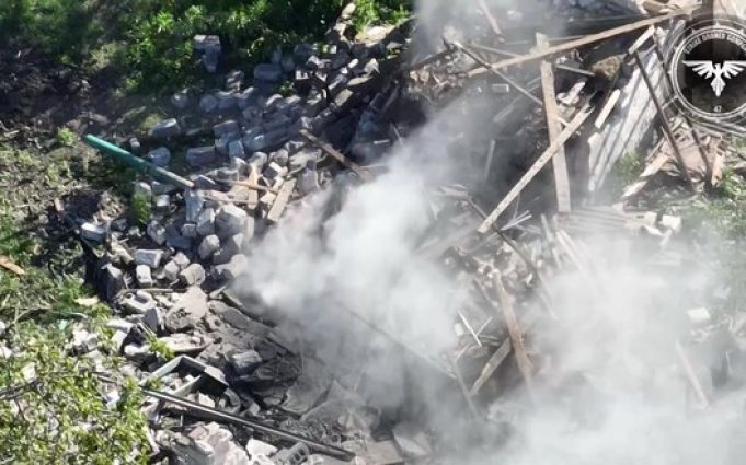Військові 47 ОМБр знищили російський розрахунок БпЛА. ВIДЕО Військові-47-ОМБр-знищили-російський-розрахунок-БпЛА.-ВiДЕО